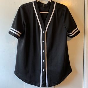 Black and White Plain Sports Jersey